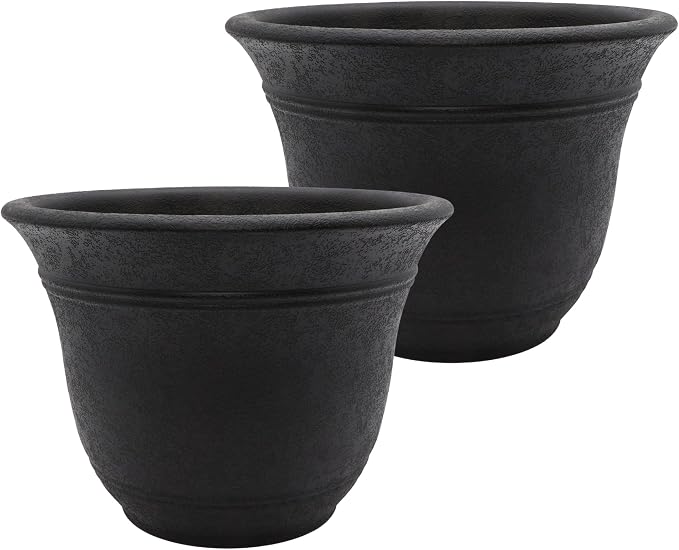 The HC Companies Sierra Round Self-Watering Pot by TheHCCompanies