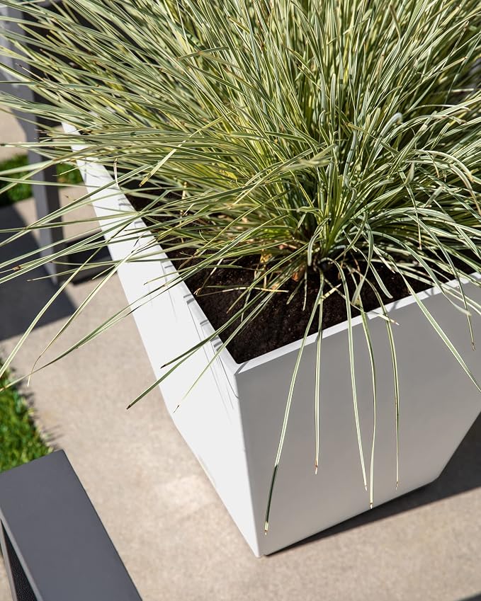 Veradek Pure Series Nobleton Plastic Planter - Image 6